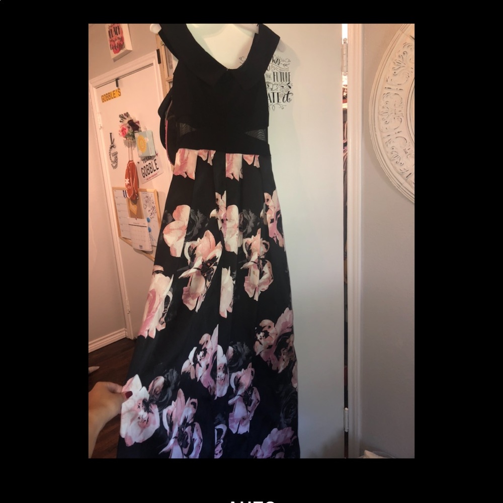 Prom dress! Worn once! Smoke free home - Picture 1 of 3
